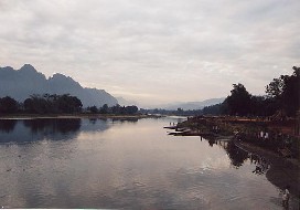 Zonsondergang in Vang Vieng